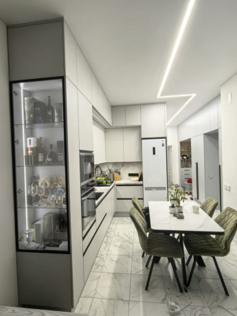 mebel-dlia-kuxni-i-korpusnaia-mebel-po-individualnym-proektam-na-zakaz-bytovaia-texnika-i-moiki-big-2