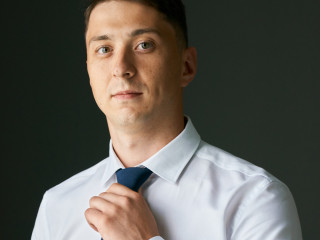 Опытный электрик